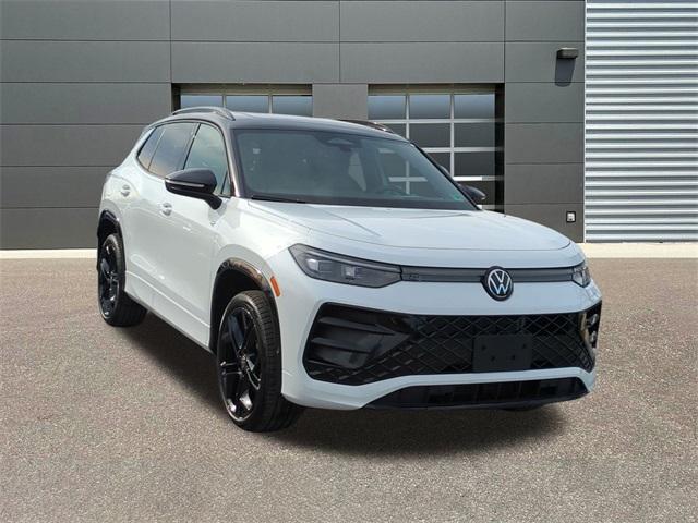 New 2026 Volkswagen Tiguan 2.0T SE R-Line Black