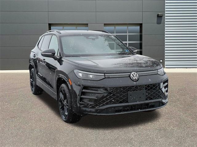 New 2026 Volkswagen Tiguan 2.0T SE R-Line Black