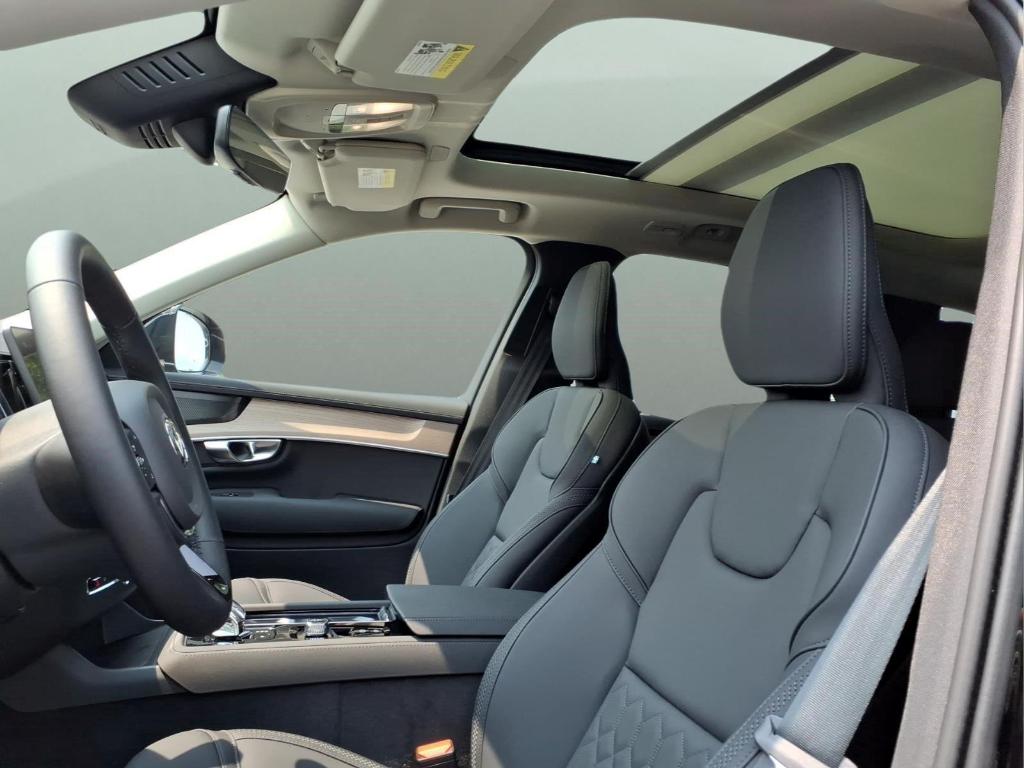 2026 Volvo XC90 PLUG-IN HYBRID T8 PLUS 7-SEATER — миниатюра 11