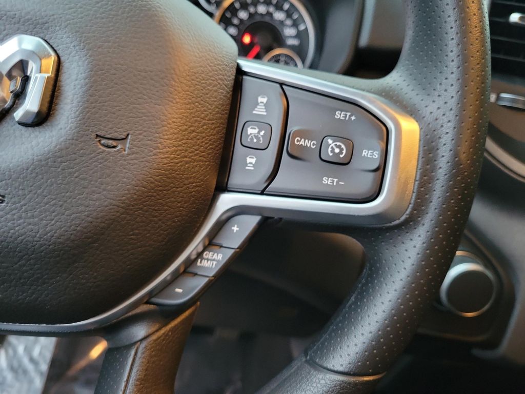 صورة مصغرة 25 لـ 2026 RAM 1500 EXPRESS