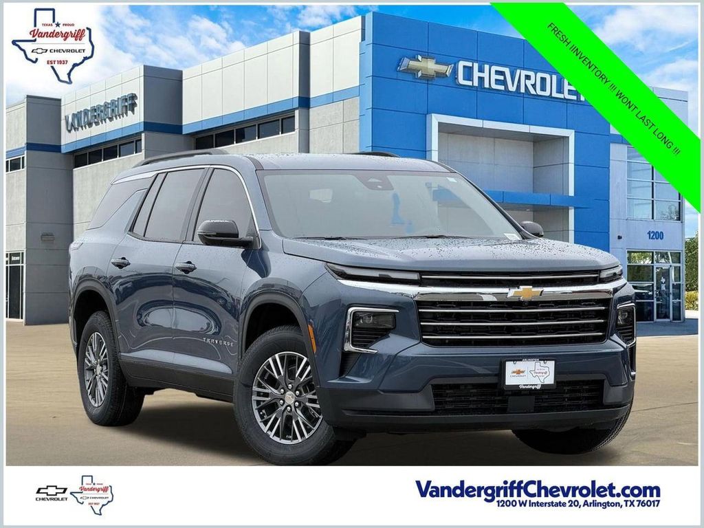 New 2026 Chevrolet Traverse LT