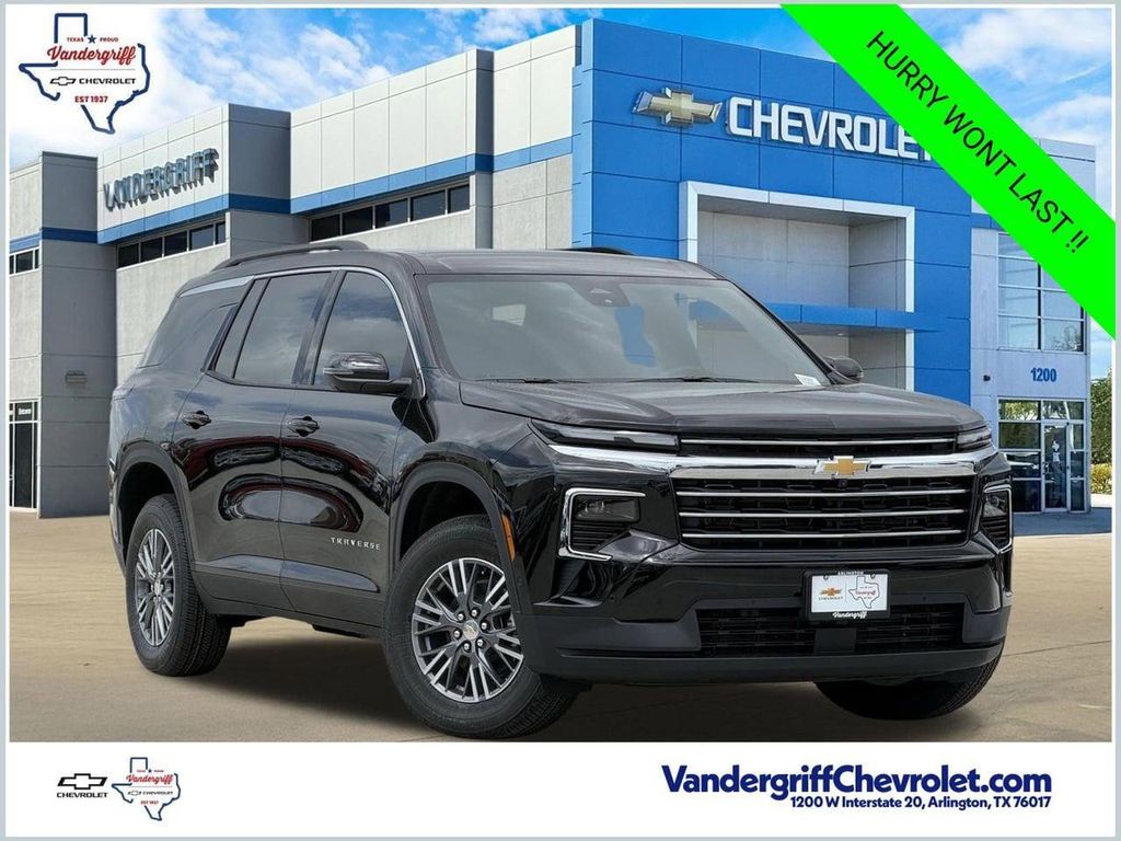 New 2026 Chevrolet Traverse LT