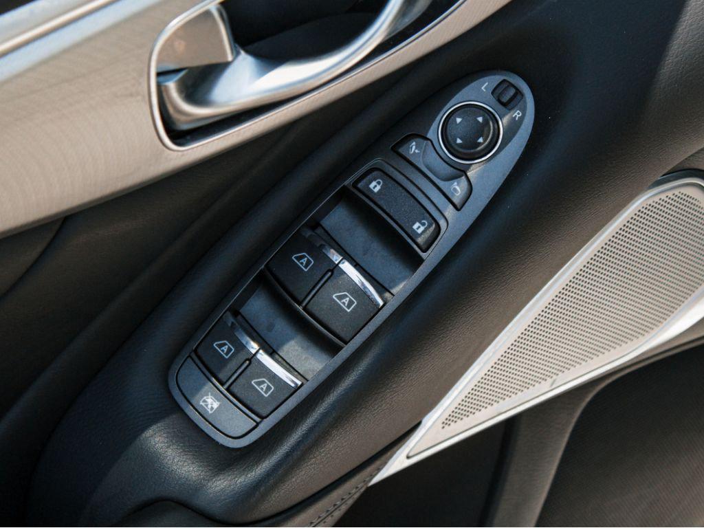 2023 Infiniti Q50 3.0T LUXE photo 9