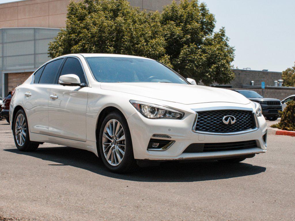 2023 Infiniti Q50 3.0T LUXE photo 3