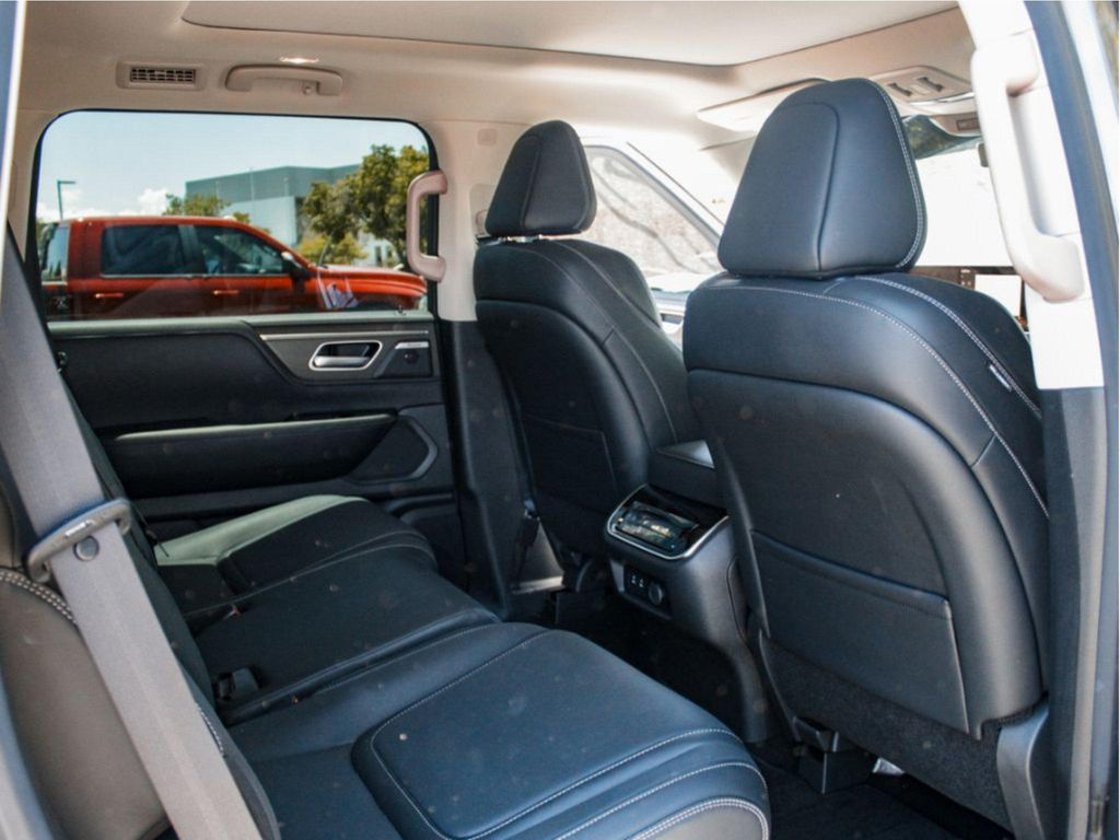صورة مصغرة 26 لـ 2025 Infiniti QX80 PURE AWD
