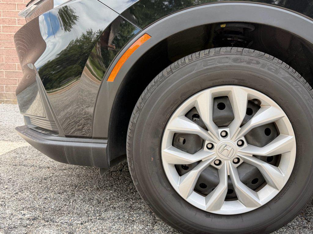 صورة 9 لـ 2025 Honda CR-V LX AWD