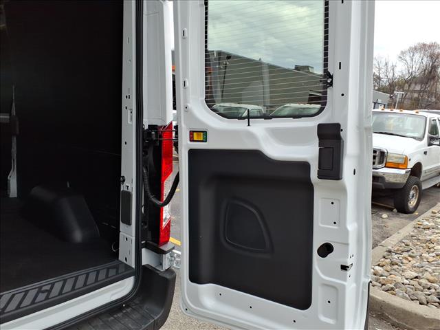 صورة 8 لـ 2026 FORD TRANSIT-250 BASE