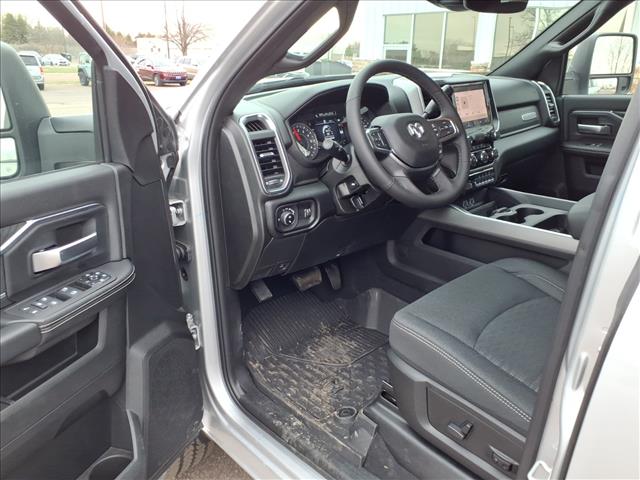 صورة 6 لـ 2026 RAM 2500 BIG HORN CREW CAB 4X4 6'4' BOX