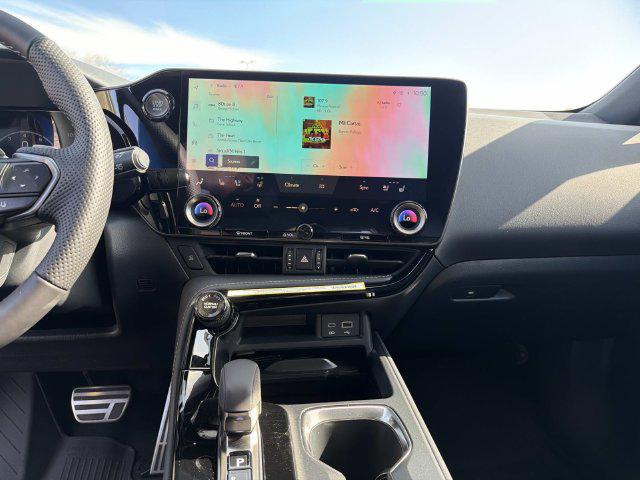 2026 Lexus NX 350 F SPORT HANDLING — миниатюра 17