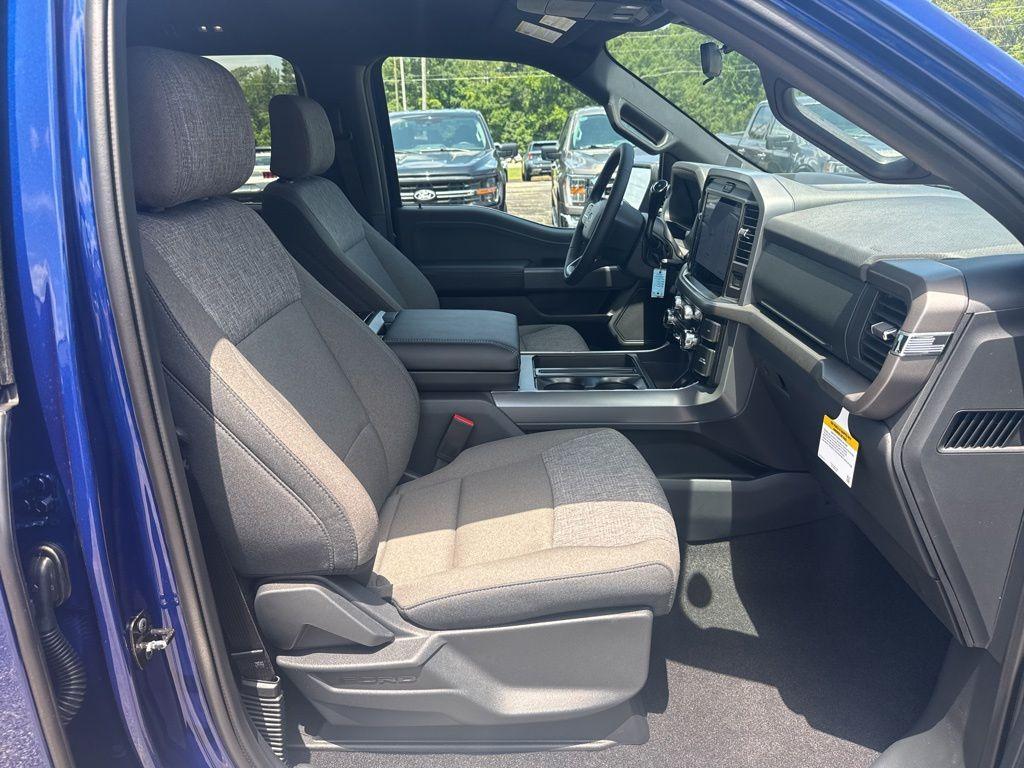 2026 FORD F-150 XLT — фото 9