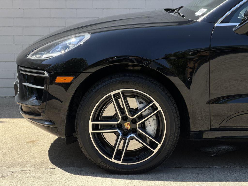 صورة 11 لـ 2021 Porsche MACAN TURBO