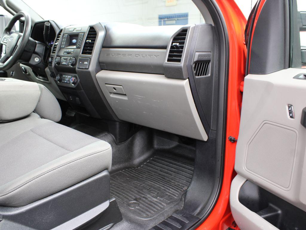 2020 FORD F-350 XL — миниатюра 28