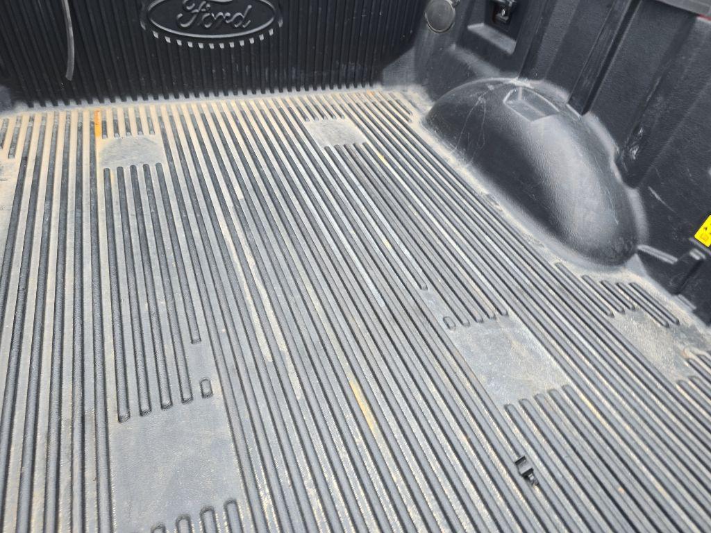 FORD F-150 LARIAT - 6