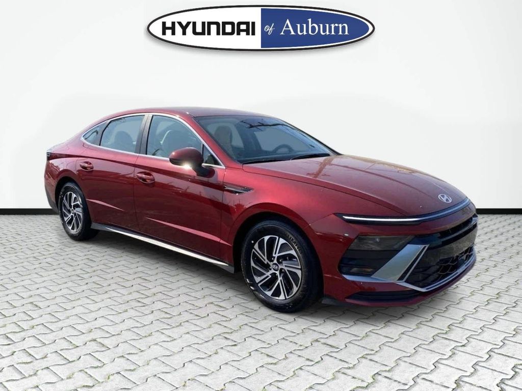New 2026 Hyundai SONATA Hybrid Base