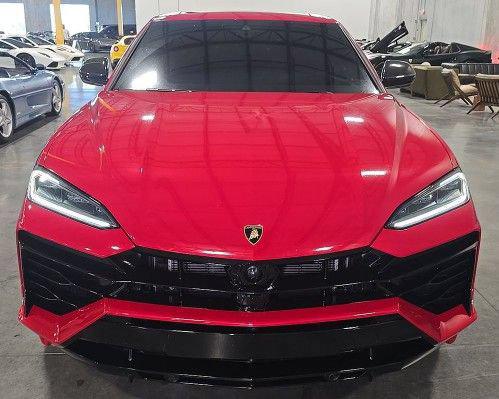 صورة 6 لـ 2025 Lamborghini URUS SE