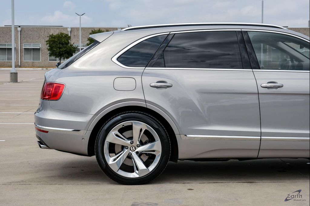 صورة مصغرة 18 لـ 2020 Bentley BENTAYGA HYBRID AWD