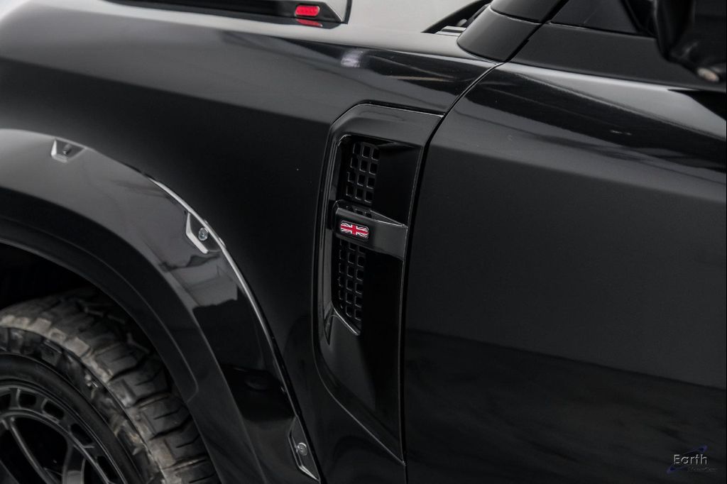 2022 LAND Rover DEFENDER 110 V8 — миниатюра 33
