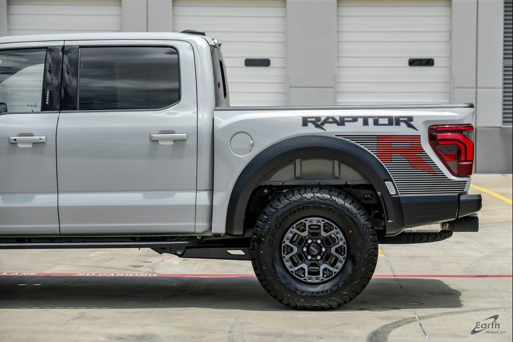2026 FORD F-150 RAPTOR R — фото 9