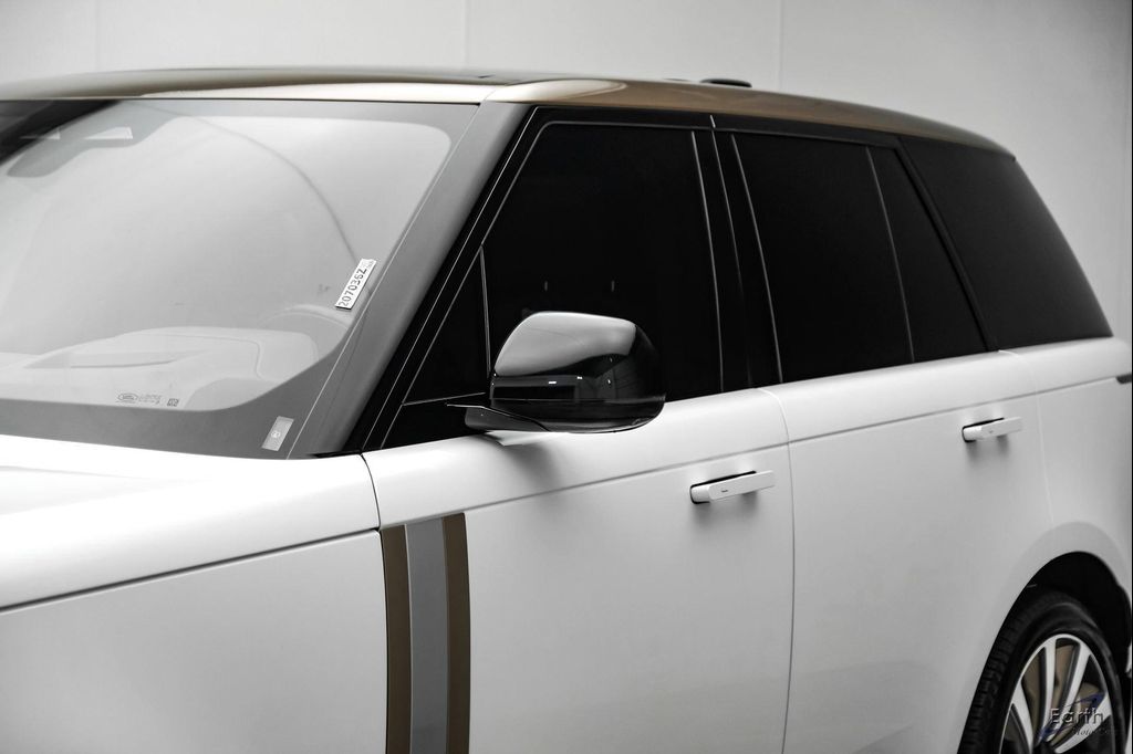 صورة 28 لـ 2024 LAND Rover RANGE ROVER P615 SV