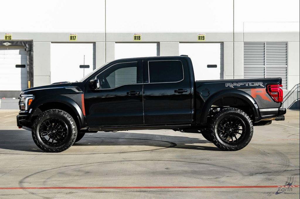 صورة 5 لـ 2025 FORD F-150 RAPTOR R