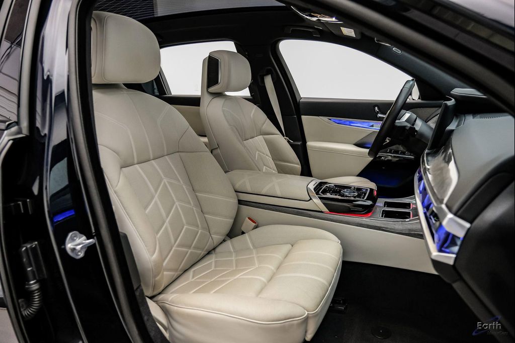 2025 BMW I7 XDRIVE60 thumbnail 49
