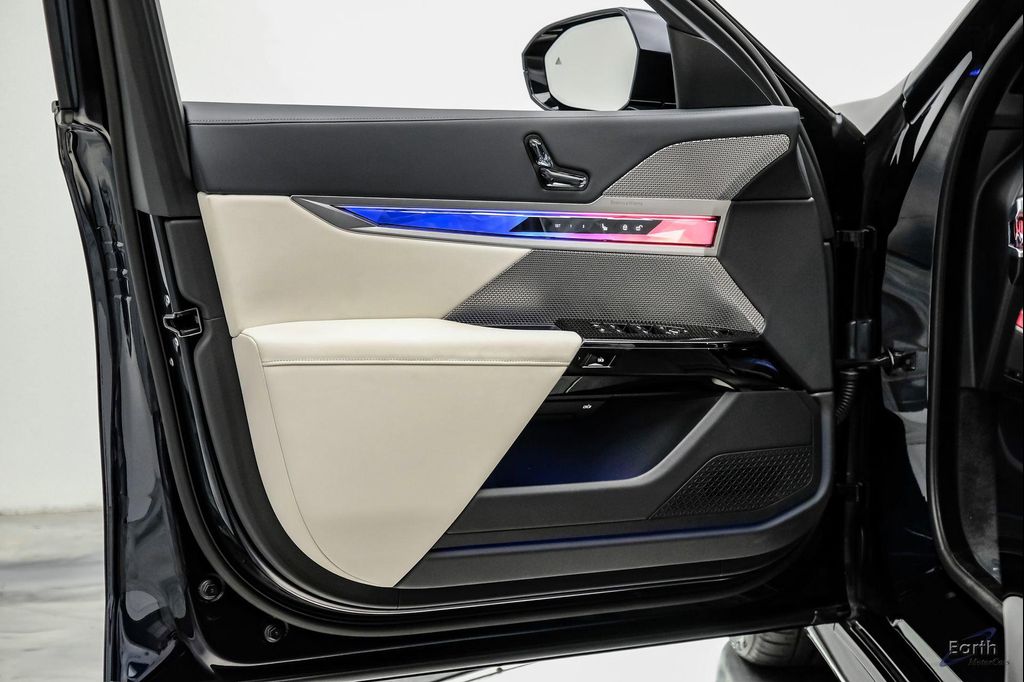 2025 BMW I7 XDRIVE60 thumbnail 82