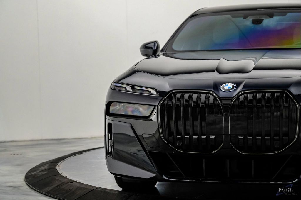 2025 BMW I7 XDRIVE60 thumbnail 31