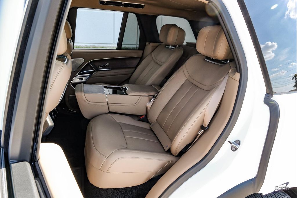 صورة مصغرة 74 لـ 2025 LAND Rover RANGE ROVER P530 AUTOBIOGRAPHY