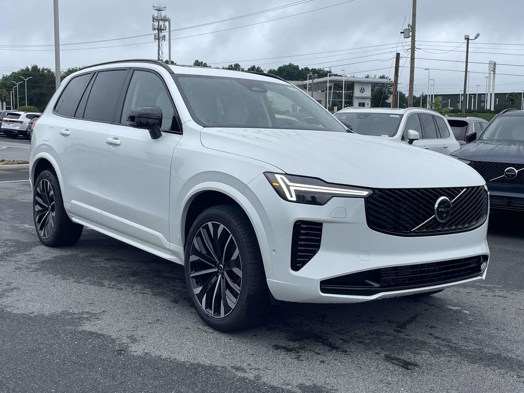 New 2026 Volvo XC90 Ultra Dark Theme, B6 AWD Gas (mild hybrid), Gasoline, 7 Seats