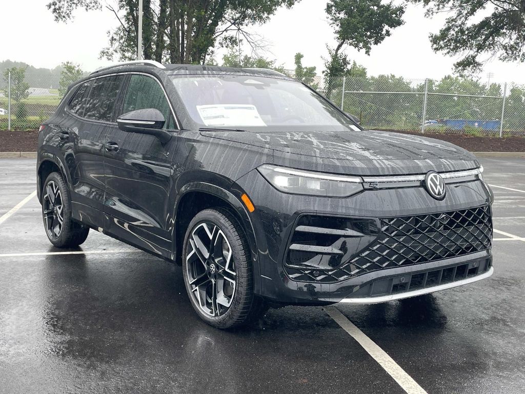 New 2026 Volkswagen Tiguan 2.0T SEL R-Line 4MOTION