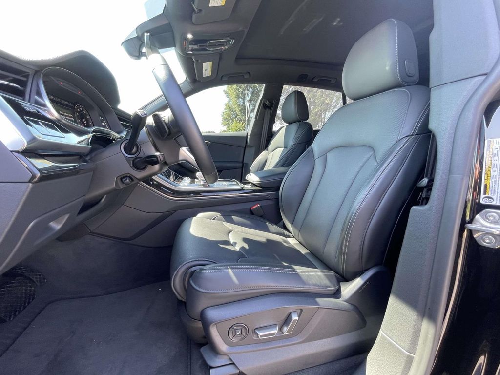 2025 AUDI Q8 55 PRESTIGE — миниатюра 18