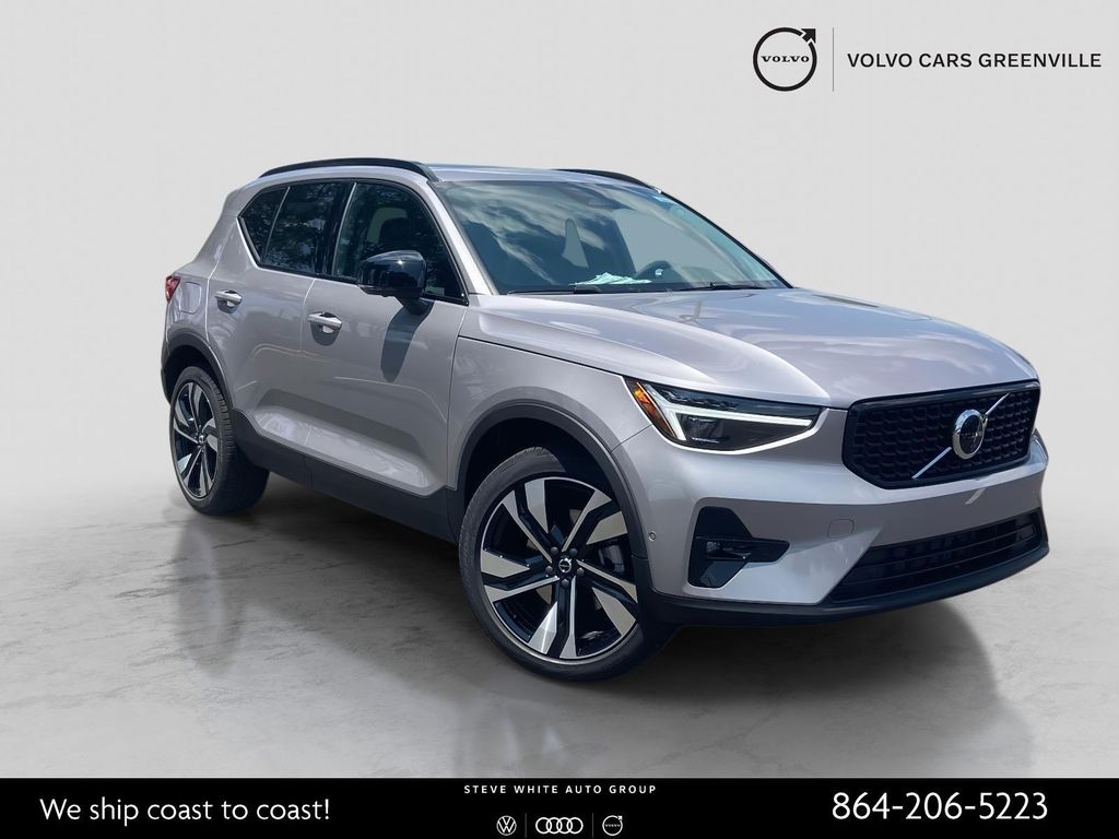 New 2026 Volvo XC40 B5 Ultra