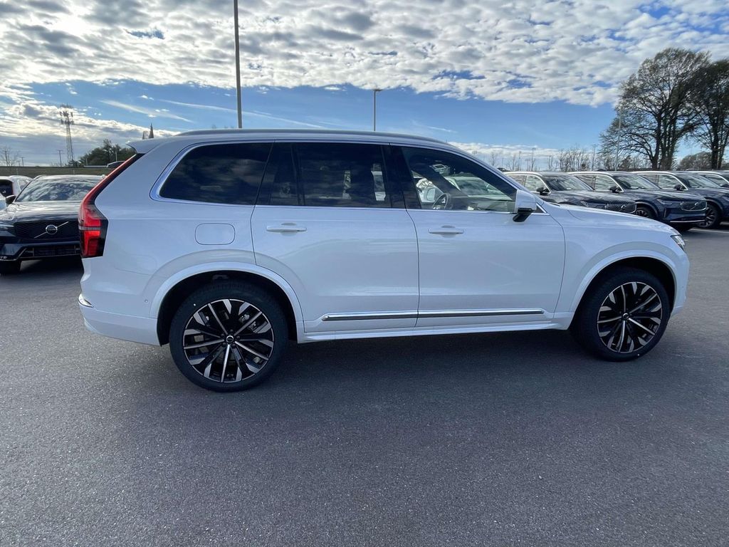 2026 Volvo XC90 ULTRA, B6 AWD GAS (MILD HYBRID), GASOLINE, BR photo 10