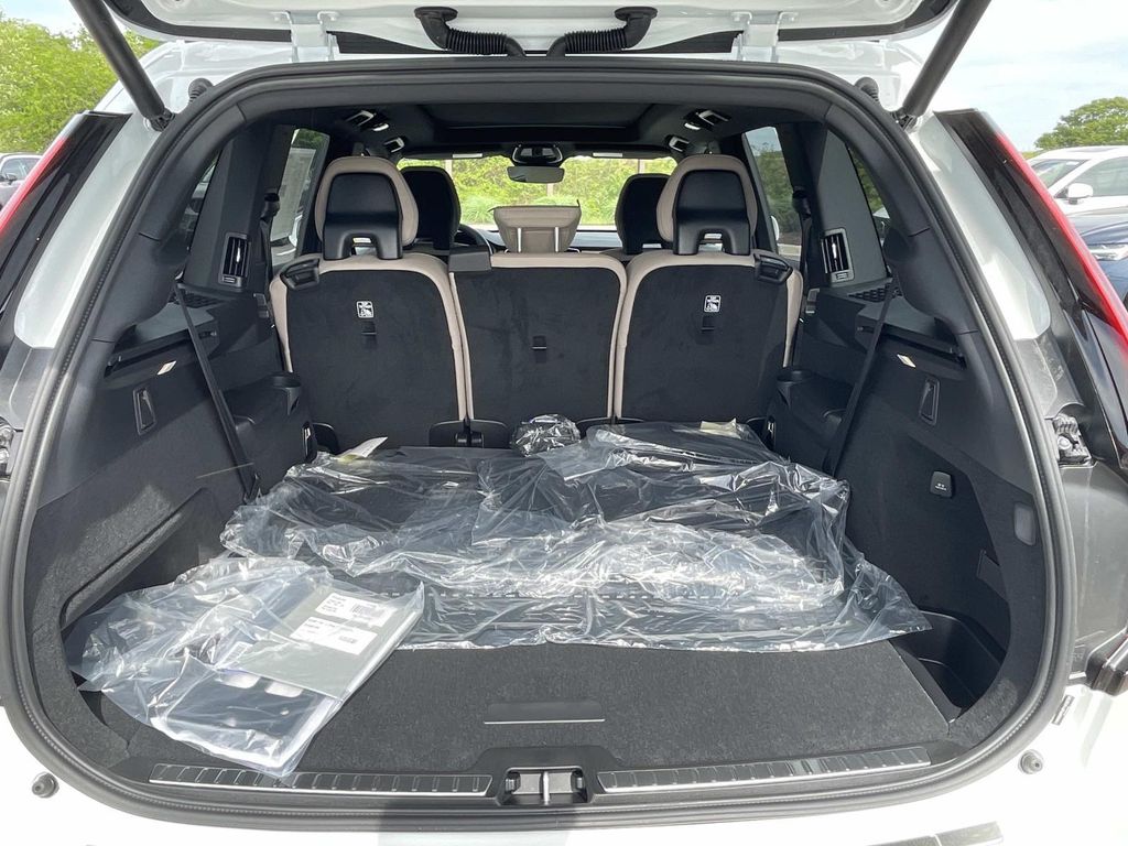 2026 Volvo XC90 PLUG-IN HYBRID PLUS, T8 AWD, ELECTRIC/GASOLIN — фото 10