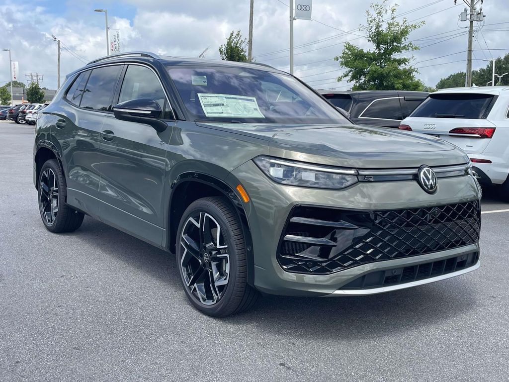 New 2026 Volkswagen Tiguan 2.0T SEL R-Line 4MOTION
