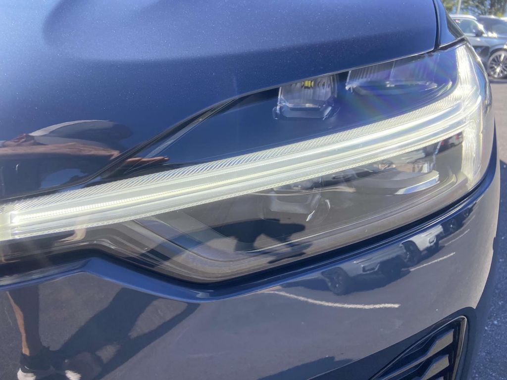 2026 Volvo XC60 B5 CORE photo 5