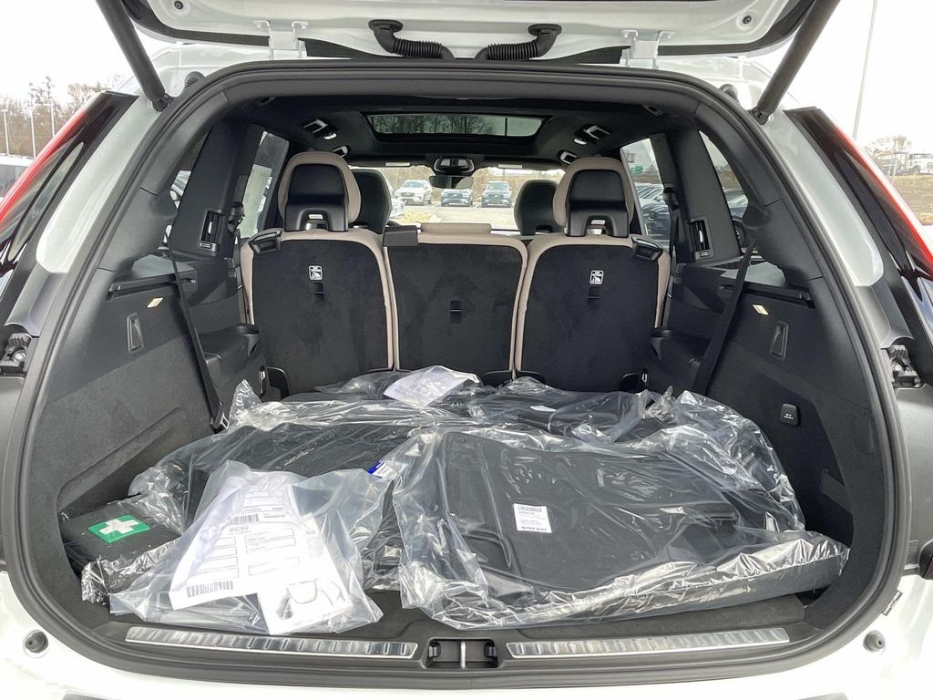 2026 Volvo XC90 PLUG-IN HYBRID PLUS, T8 AWD, ELECTRIC/GASOLIN 照片 10