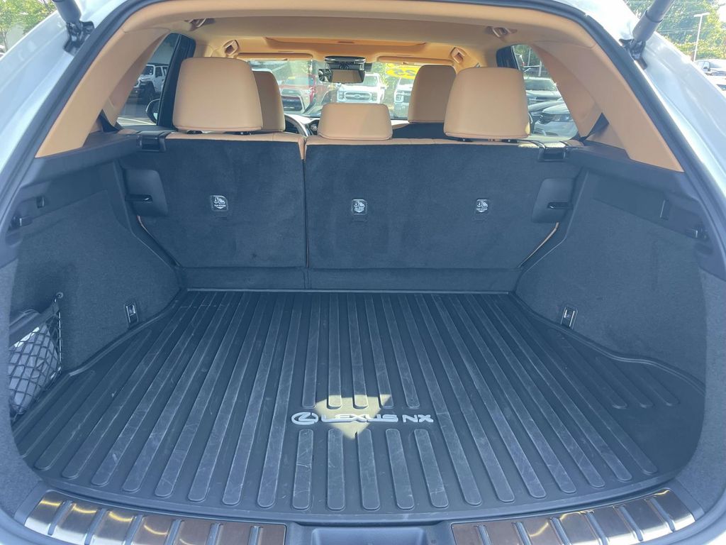 صورة 10 لـ 2025 Lexus NX 350 PREMIUM