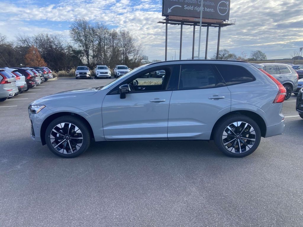 2026 Volvo XC60 B5 PLUS 照片 6