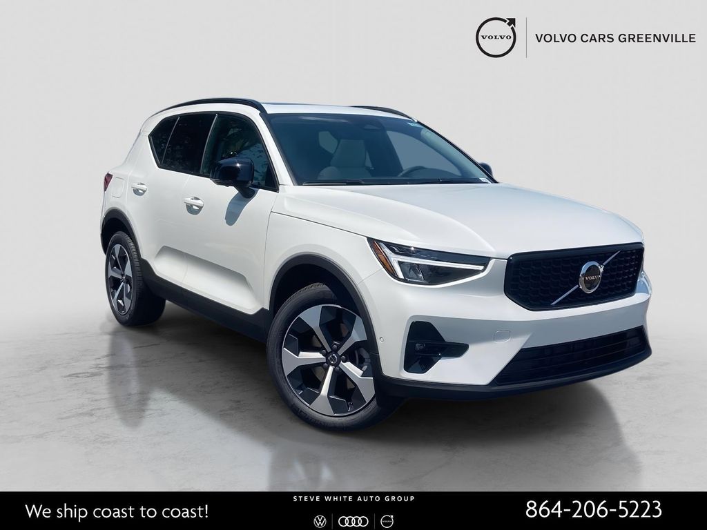 New 2026 Volvo XC40 Plus, B5 AWD Gas (mild hybrid), Dark