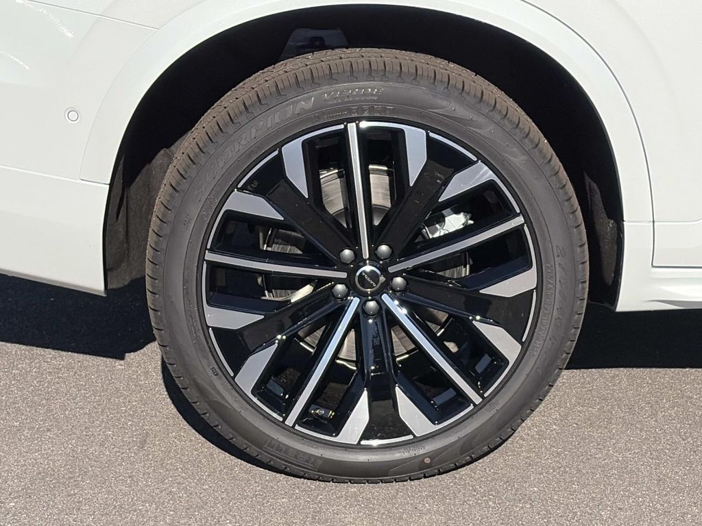 2026 Volvo XC90 PLUG-IN HYBRID PLUS, T8 AWD, ELECTRIC/GASOLIN — фото 9