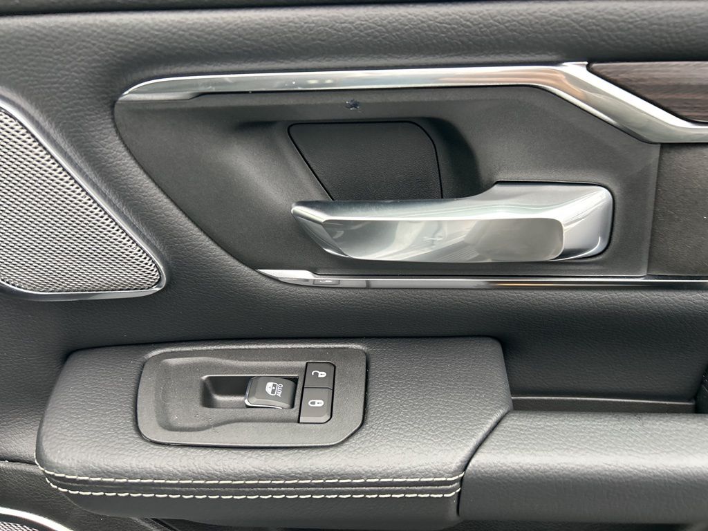 2026 RAM 1500 LARAMIE 缩略图 19