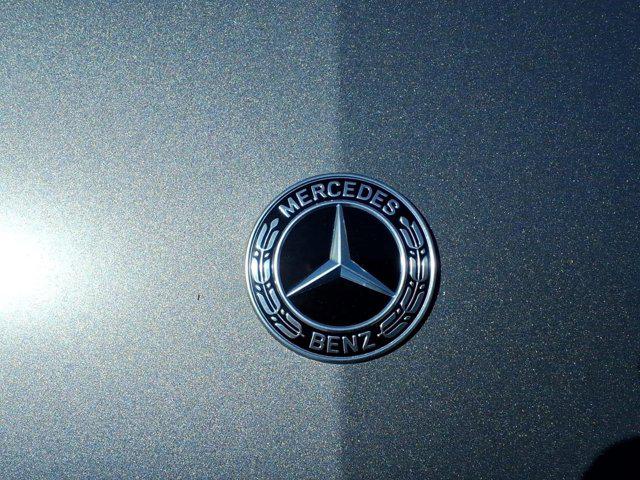 MERCEDES-BENZ E-CLASS - 9
