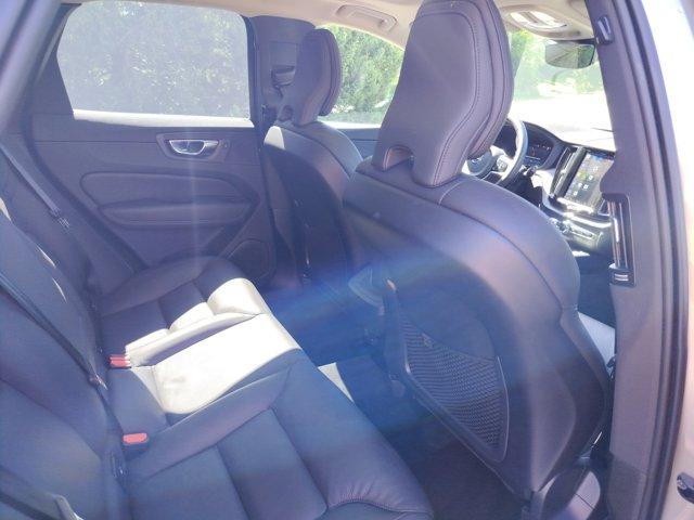 صورة مصغرة 25 لـ 2025 Volvo XC60 B5 PLUS
