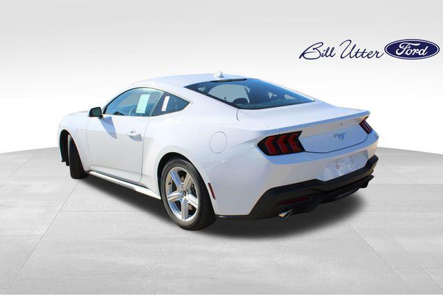 2026 FORD MUSTANG ECOBOOST — фото 4