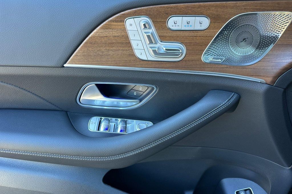صورة مصغرة 13 لـ 2026 Mercedes-BENZ GLE