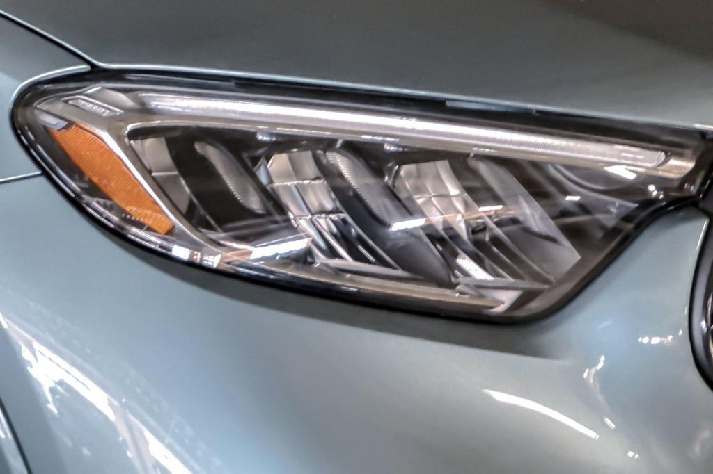 2026 Mercedes-BENZ GLC — миниатюра 11