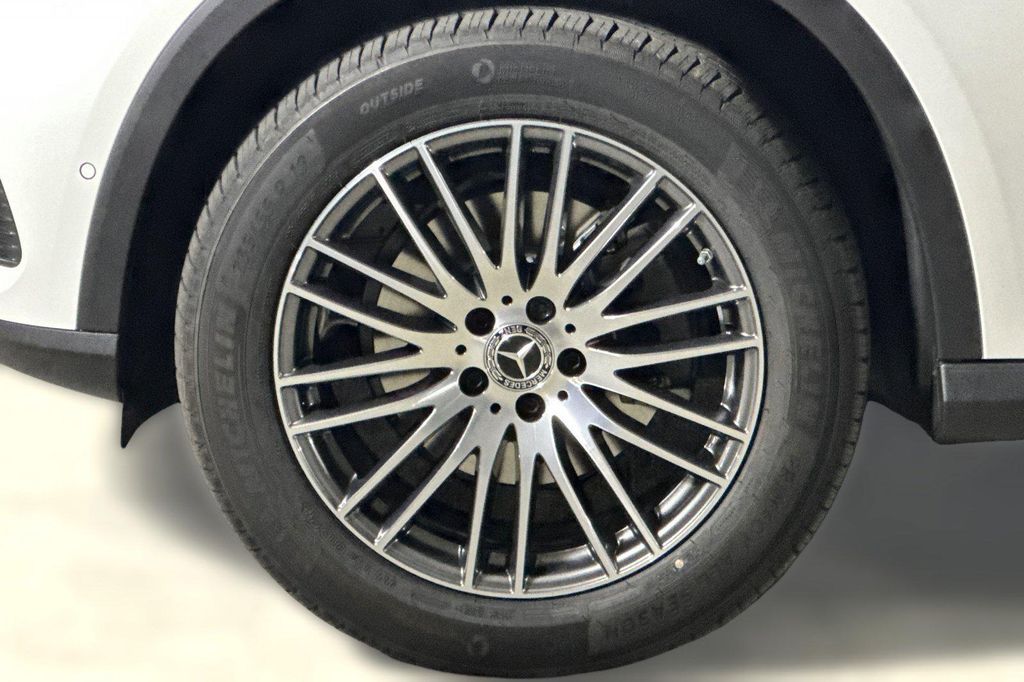 2026 Mercedes-BENZ GLC — миниатюра 11
