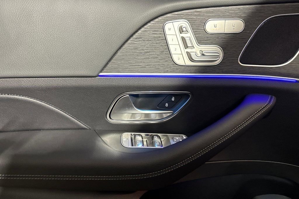 2026 Mercedes-BENZ GLE 缩略图 12