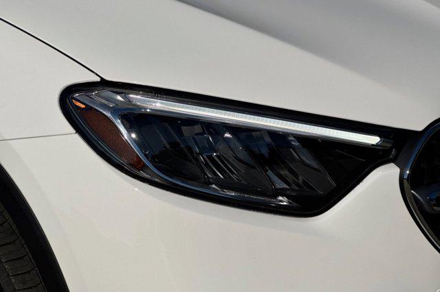 2026 Mercedes-BENZ GLC — миниатюра 11